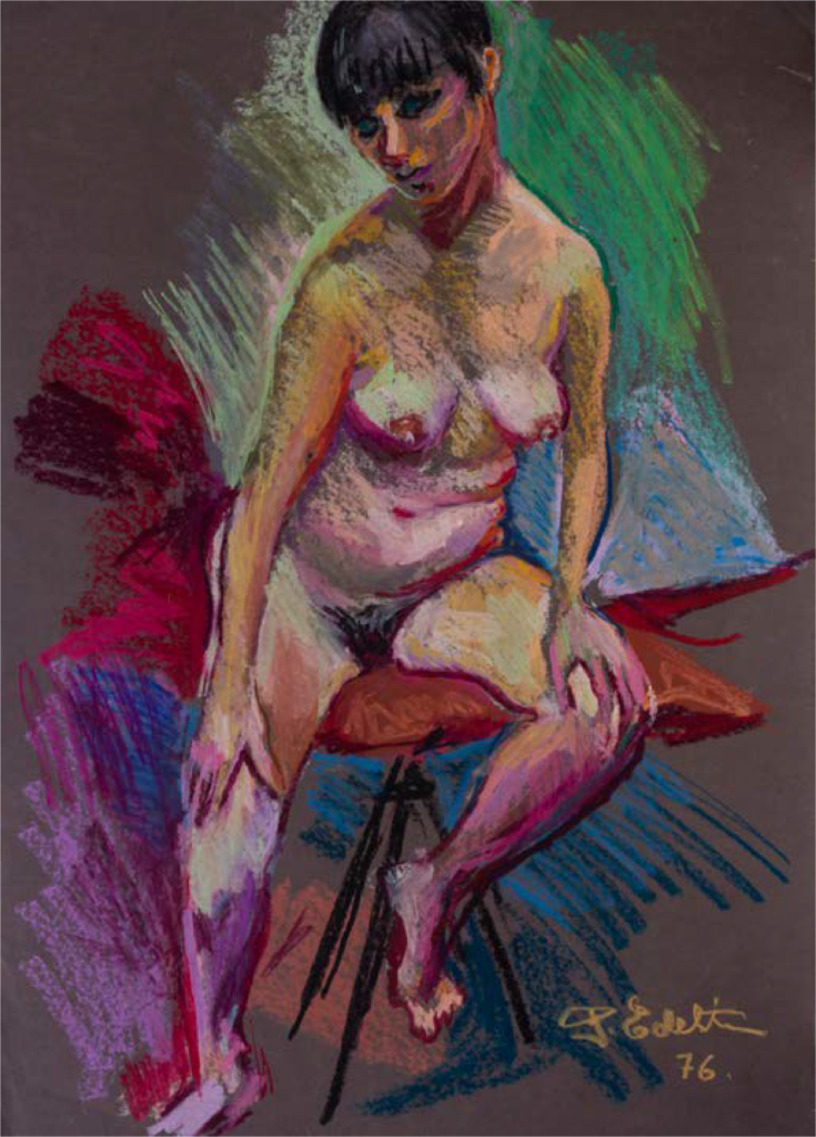 Melenita seated on a stool, hands on knees. Pablo Edelstein